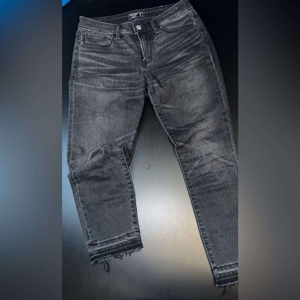 Abercrombie & Fitch Harper Low Rise Ankle Skinny Jeans Size 26/ 2s EUC